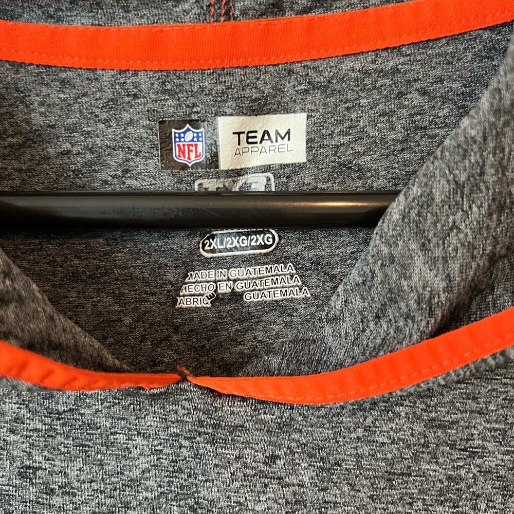 NFL Apparel Bears Gray Hoodie - Picture 2 of 4